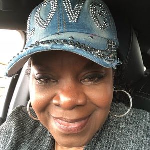 Meet your Posher, Veronica